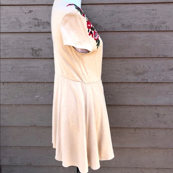 Zara Knit faux wrap with flower appliqués! - Picture 4 of 6